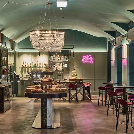 Falkensteiner Boutique Hotel Prague Luaran gambar The interior of the bar