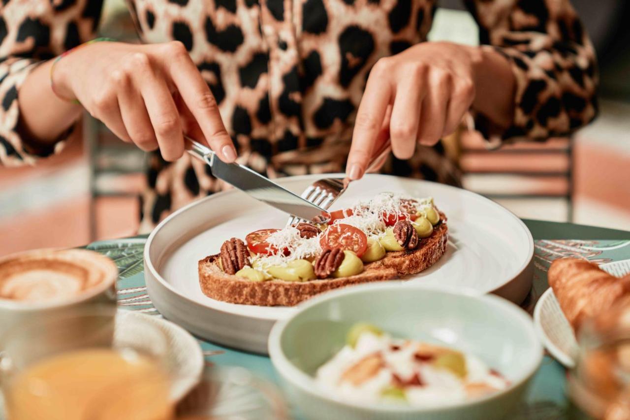 Falkensteiner Boutique Hotel Prague Luaran gambar Avocado on toast