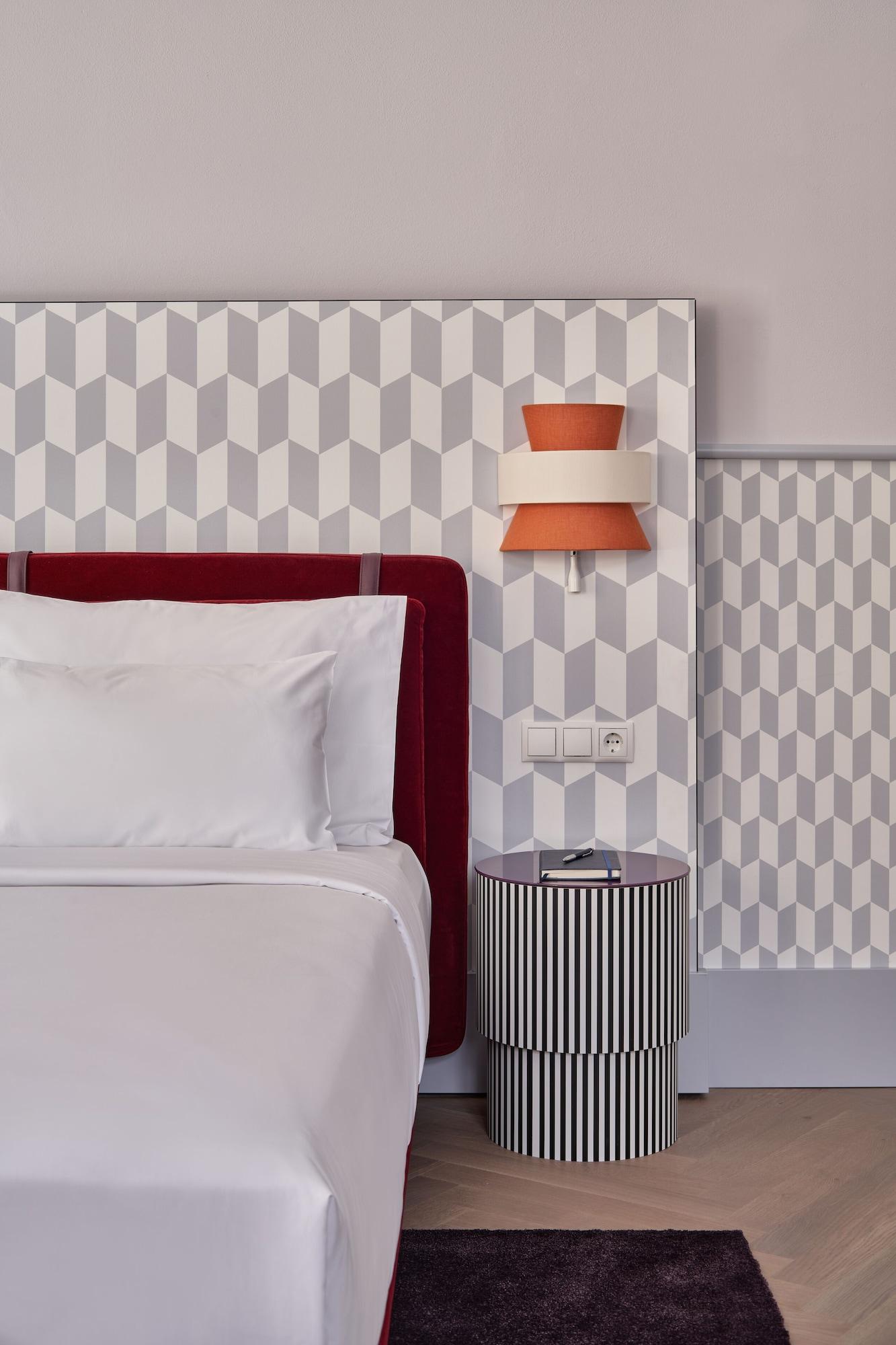Falkensteiner Boutique Hotel Prague Luaran gambar A wall light