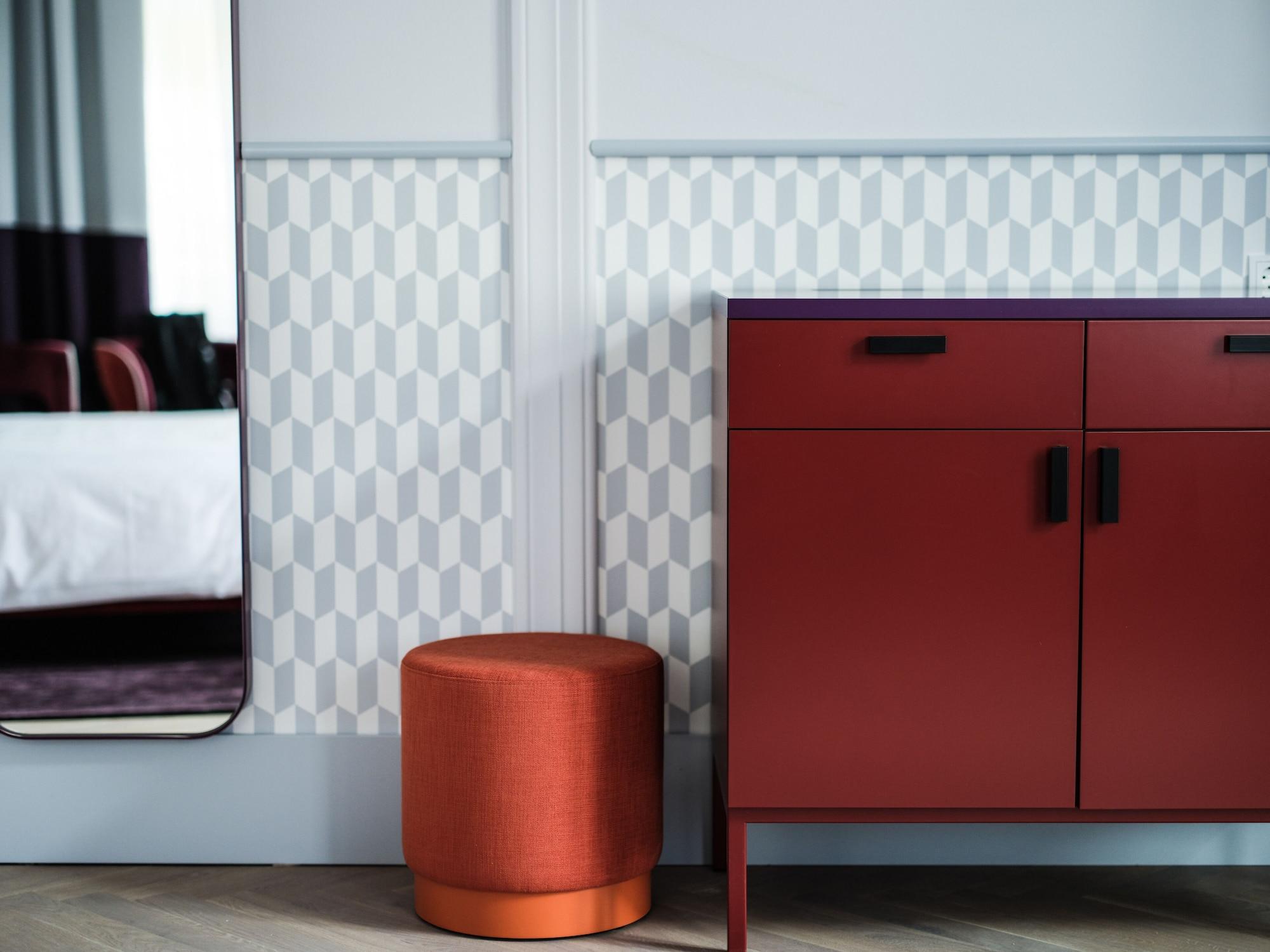 Falkensteiner Boutique Hotel Prague Luaran gambar Wallpaper by the Dutch designer